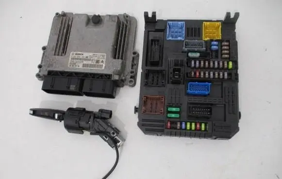 Peugeot 308 Engine ECU kit and lock set 0281035332 9830225780 9818703480