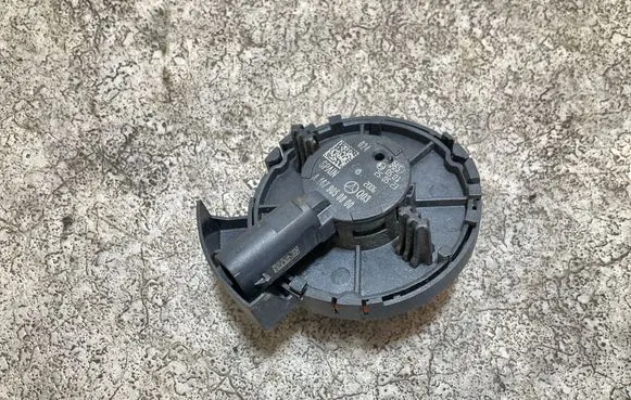 Mercedes-Benz CLA C118 X118 Airbag deployment crash/impact sensor A1679050800