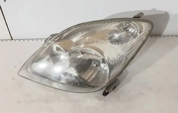 Toyota Corolla Verso E121 Headlight/headlamp