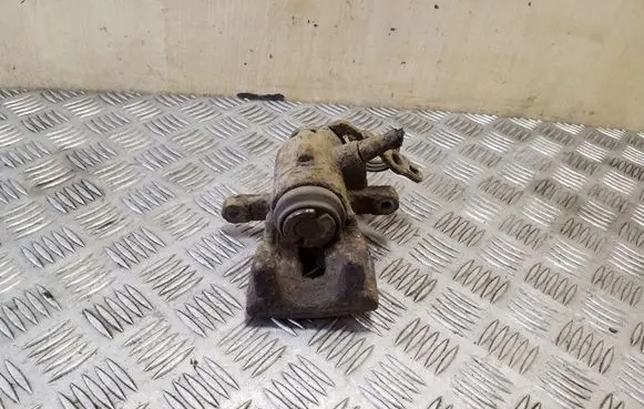 Ford Kuga I Rear brake caliper