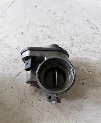 Volkswagen Golf V EGR valve 