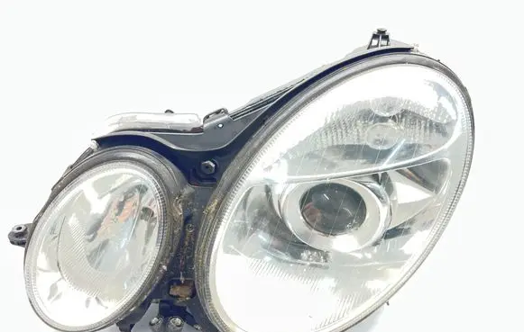 Mercedes-Benz E W211 Headlight/headlamp 15435900