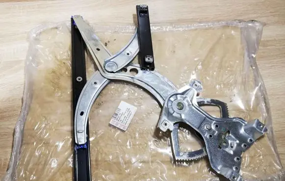 Audi A6 S6 C5 4B Front door electric window regulator 8A0837461