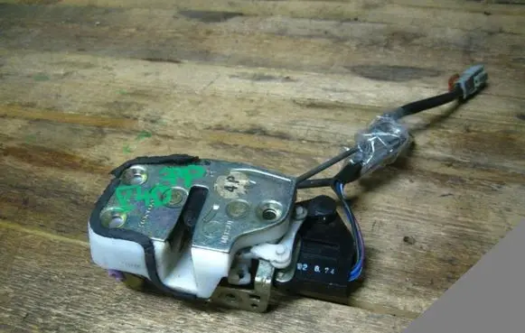 Honda Civic Front door lock