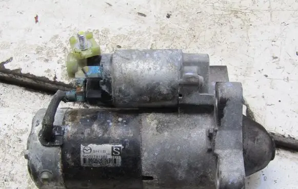 Mazda CX-5 Starter motor M001T81582
