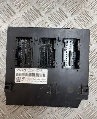 Volkswagen Jetta VI Comfort/convenience module 1K0937087AN