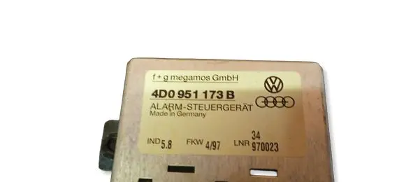 Audi A8 S8 D2 4D Alarm control unit/module 4D0951173B