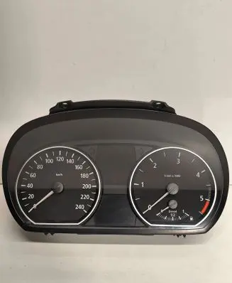 Speedometer (instrument cluster)