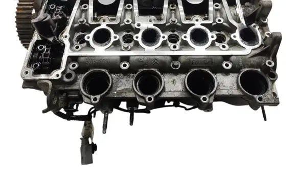 Citroen DS5 Engine head 9682446510