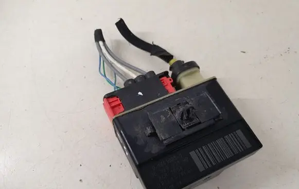 Glow plug pre-heat relay