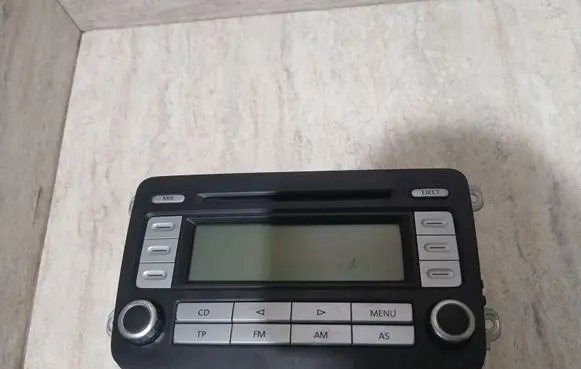 Volkswagen PASSAT B6 Radio/CD/DVD/GPS head unit 1K0035186R
