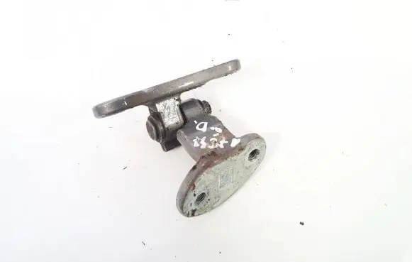 Volvo V50 Rear door lower hinge r141