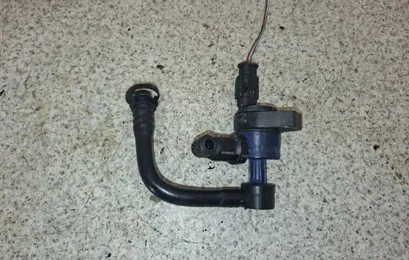 BMW 1 F20 F21 Turbo solenoid valve 7624012
