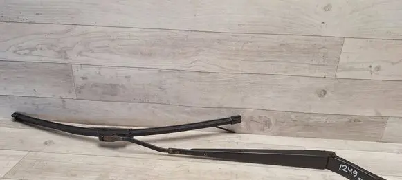 Chevrolet Aveo Front wiper blade arm 