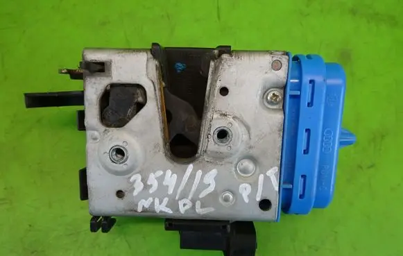 Audi A8 S8 D2 4D Rear door lock