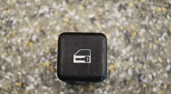 BMW 3 E46 Central locking switch button 8360828