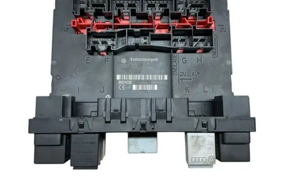 Audi A3 S3 A3 Sportback 8P Comfort/convenience module 8P0907279K F005V00584