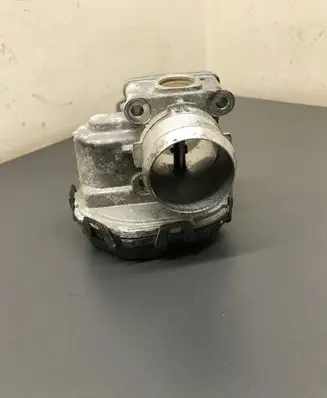 Ford Focus Throttle valve