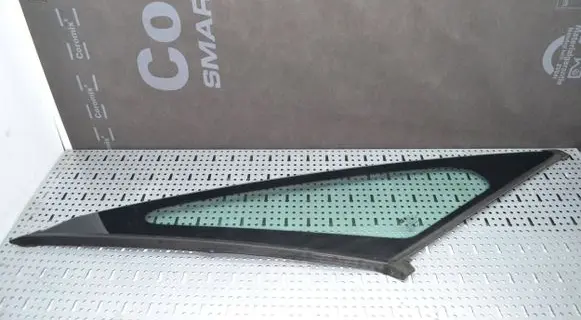 Opel Zafira C Front triangle window/glass 