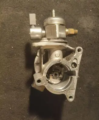 Volkswagen Scirocco Fuel injection high pressure pump 06H127025K 0261520055 2000290895