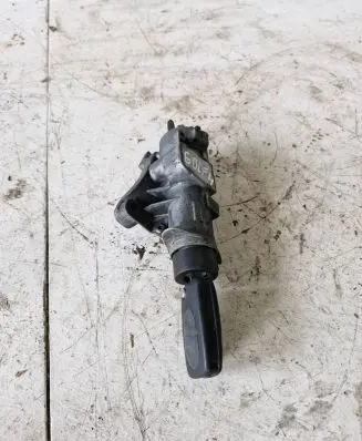 Volkswagen Golf IV Ignition lock 4B0905851