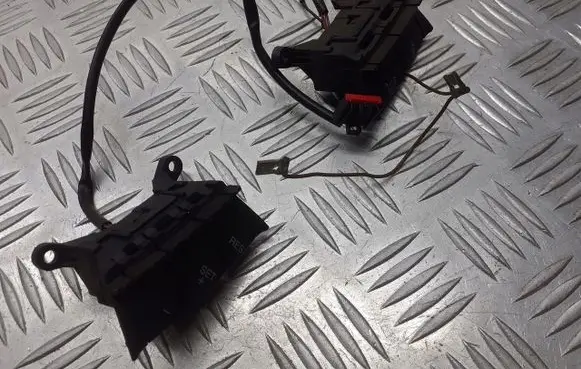 Ford Focus Other switches/knobs/shifts 3M5T9E740