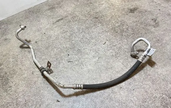Peugeot Partner Air conditioning (A/C) pipe/hose 9675635380