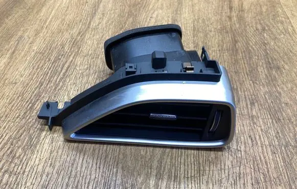 Jaguar F-Pace Dashboard side air vent grill/cover trim HX73018B08AE 09468 1702201