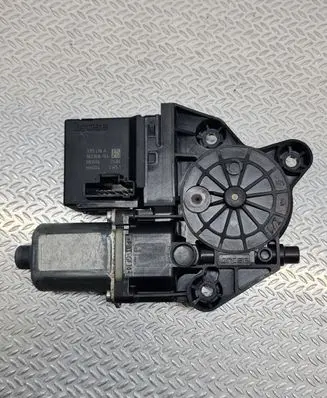 Renault Megane III Rear door window regulator motor 965368104 X95L1NA 081006
