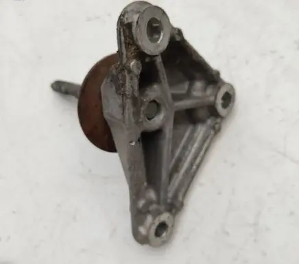 Peugeot 607 Engine mounting bracket 9628478980