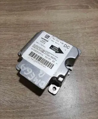 Opel Omega B2 Airbag control unit/module 90565938