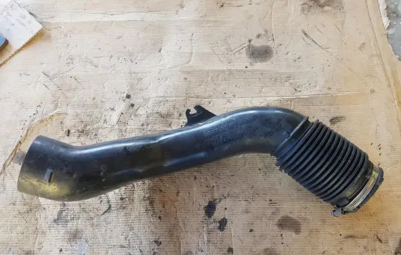 Peugeot RCZ Air intake hose/pipe 9656237680