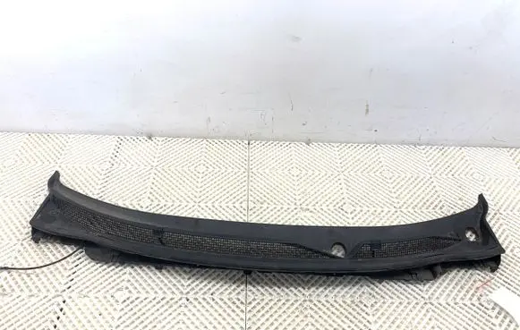 Nissan Qashqai Wiper trim 5501U100
