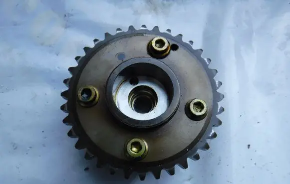 Volkswagen PASSAT B6 Camshaft pulley/ VANOS 03C109088B