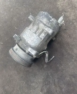 Renault Megane I Air conditioning (A/C) compressor (pump)