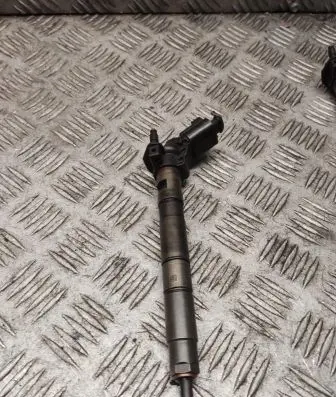 Audi A6 S6 C6 4F Fuel injector 059130277ah