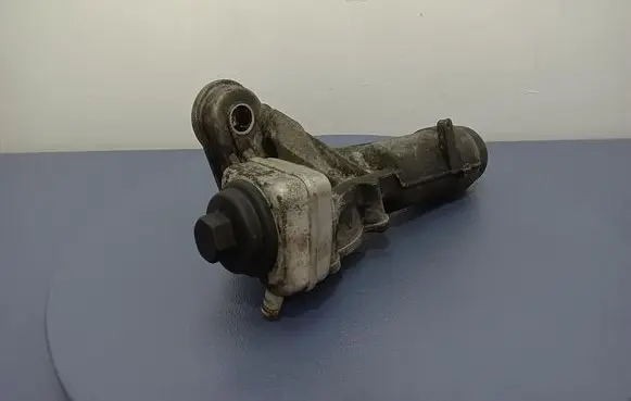 Volkswagen PASSAT B5 Oil filter cover 074115405K