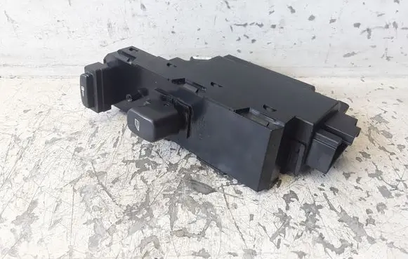 Volvo V70 Electric window control switch 30746075