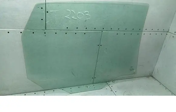 Ford Focus Rear door window glass 