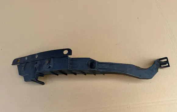 Opel Astra J Headlight/headlamp mounting bracket 13287640 13287642