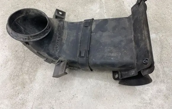 Volvo V50 Air intake duct part 30677427 47744908