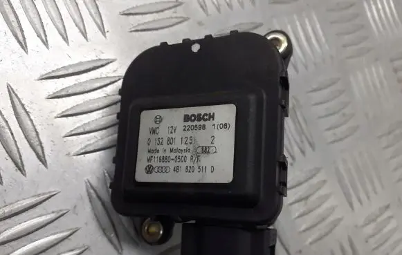 Audi A6 S6 C5 4B A/C air flow flap actuator/motor 4B1820511D