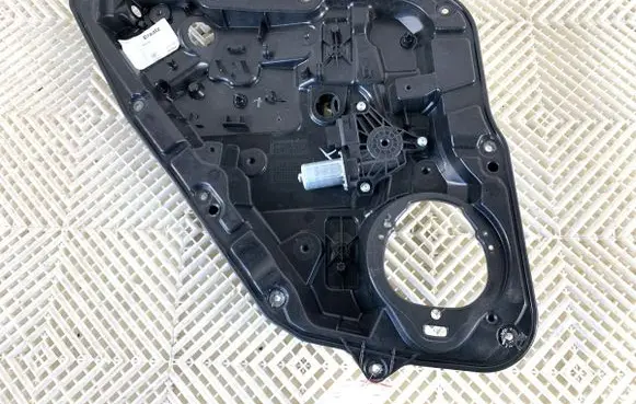 Mercedes-Benz GLA W156 X156 Rear door window regulator with motor 