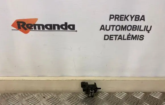 Opel Astra H Vacuum valve 72244800
