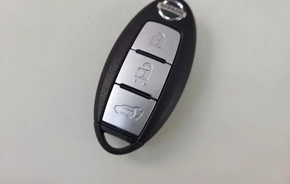 Nissan X-Trail T32 Ignition key/card S180144104