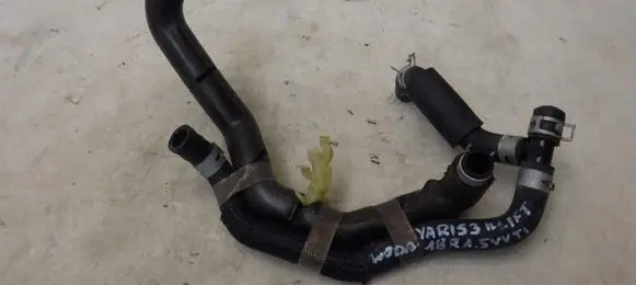 Toyota Yaris Engine coolant pipe/hose