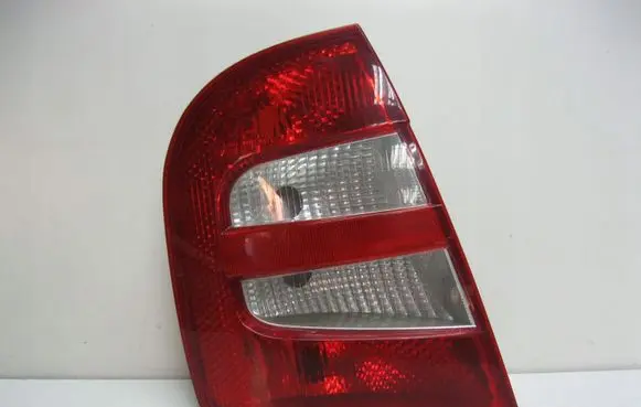 Skoda Fabia Mk1 (6Y) Rear/tail lights 6Y6945095B