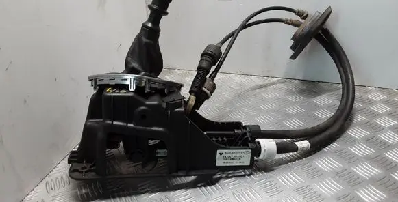 Renault Latitude (L70) Gear shifter/selector 8200902291B 8200930211