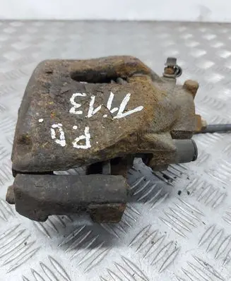 Mercedes-Benz GLK (X204) Front brake caliper