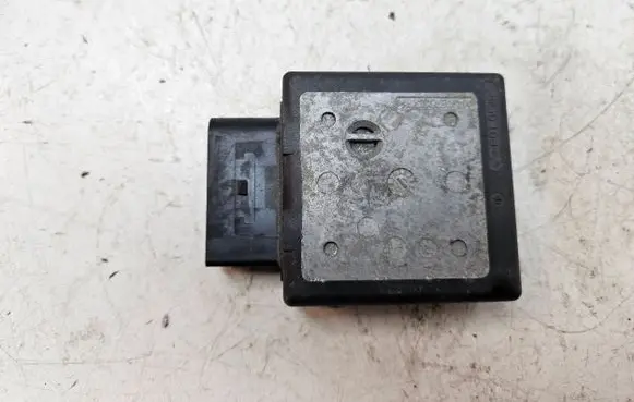 Volkswagen Touran III Fuel injection pump control unit/module 5Q0906121M